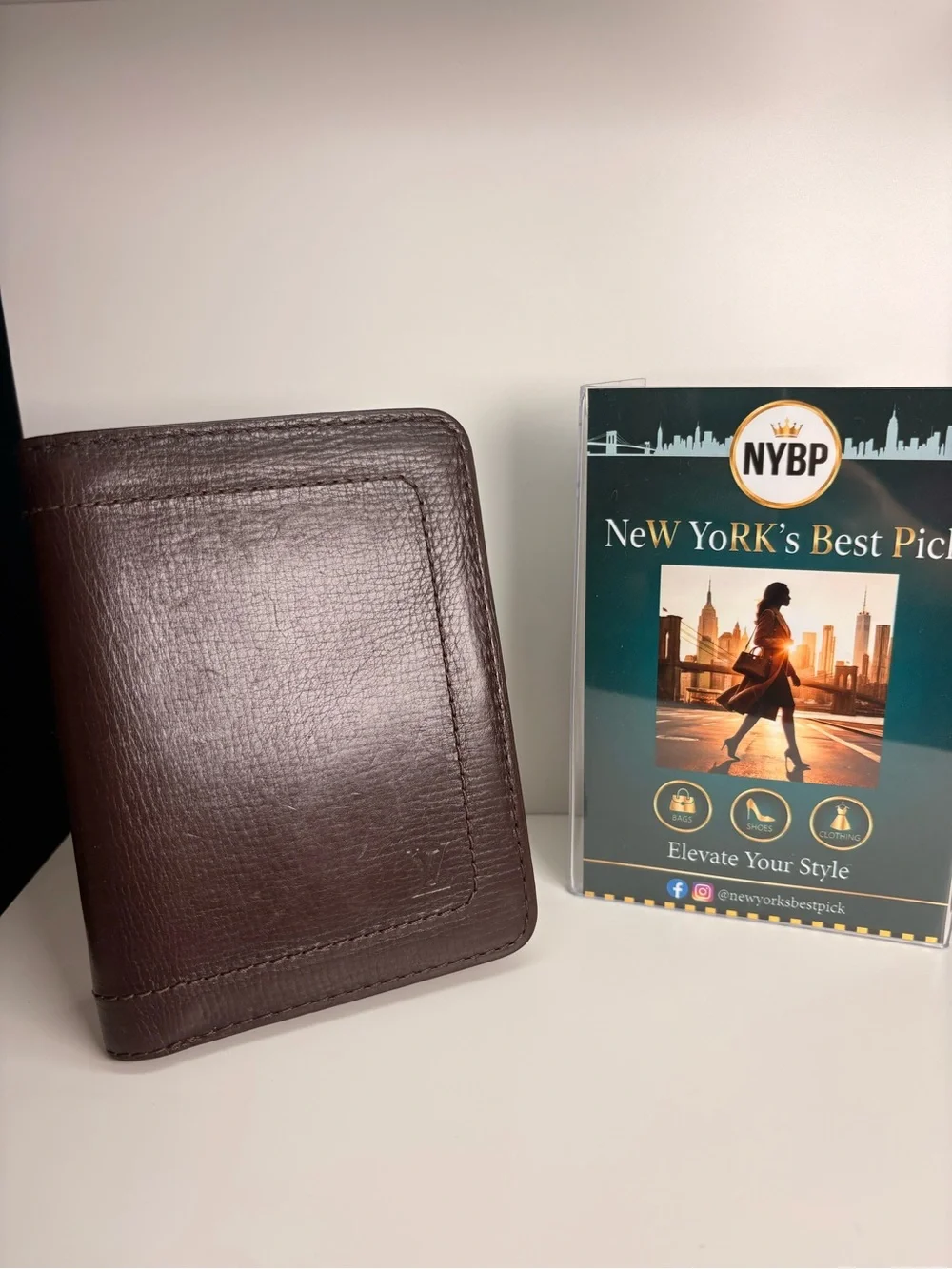 Pre❤️Louis Vuitton Utah Leather Bifold Passport/Wallet - Brown